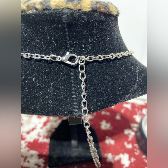 Silver Tone Necklace With Double Light Orange Rhinestines - Picture 4 of 4